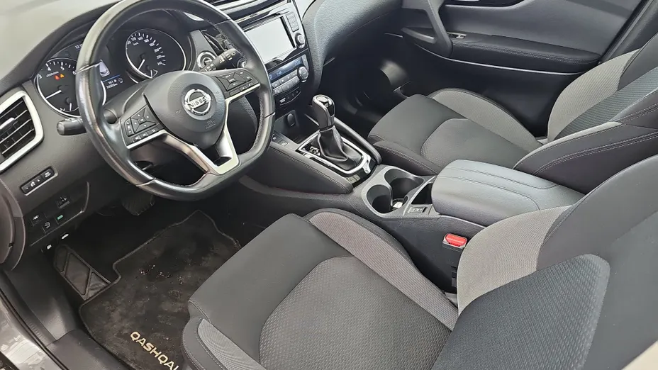 NISSAN Qashqai Qashqai 1.3 DIG-T N-Connecta DCT