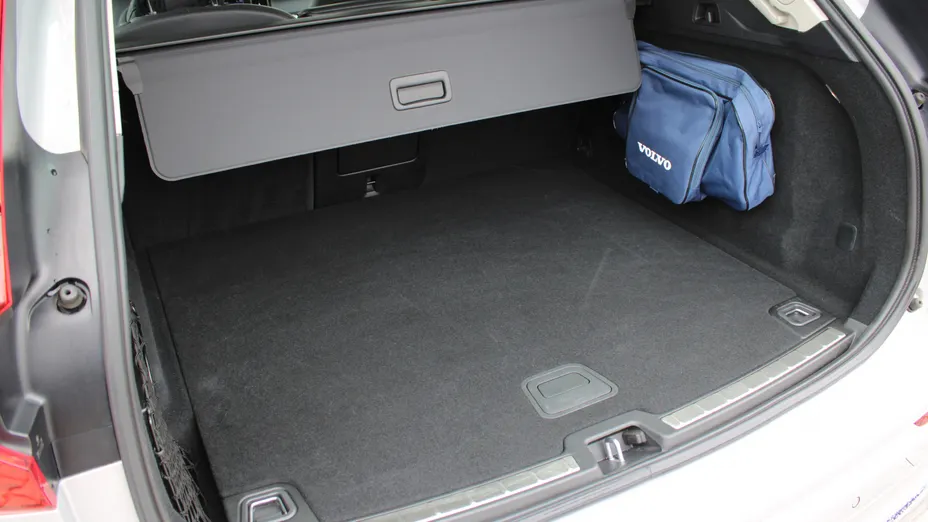 VOLVO XC60 XC60 B4 D AWD Plus Bright aut