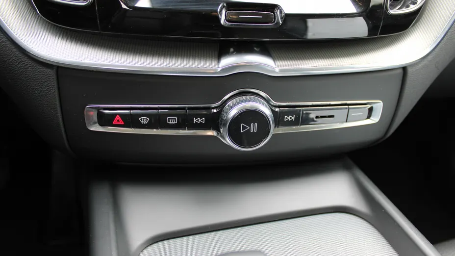 VOLVO XC60 XC60 B4 D AWD Plus Bright aut