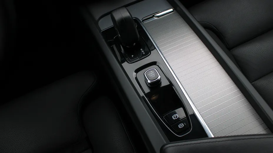 VOLVO XC60 XC60 B4 D AWD Plus Bright aut