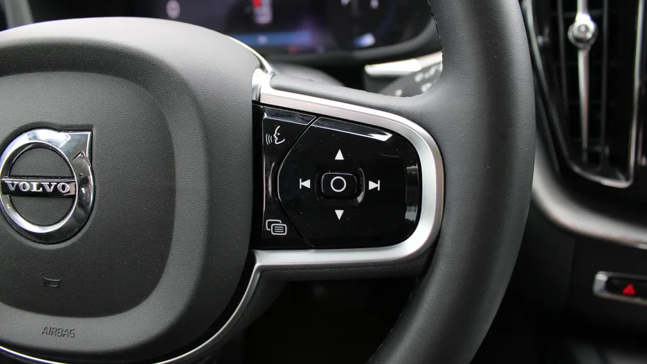 VOLVO XC60 XC60 B4 D AWD Plus Bright aut