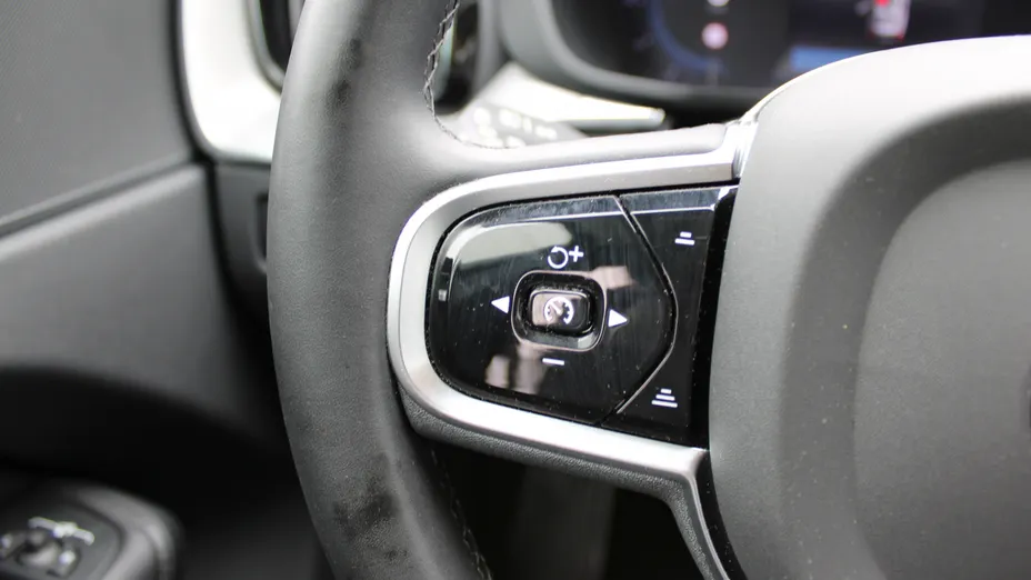 VOLVO XC60 XC60 B4 D AWD Plus Bright aut