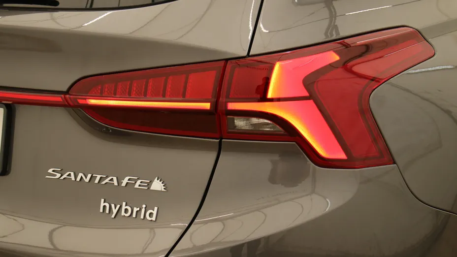 HYUNDAI Santa Fe Santa Fe 1.6 T-GDI HEV Platinum 4WD aut