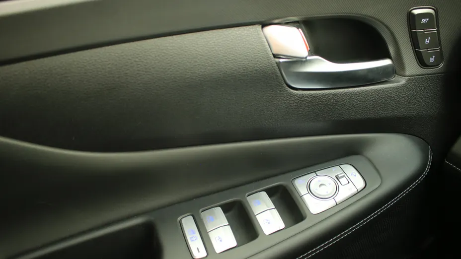 HYUNDAI Santa Fe Santa Fe 1.6 T-GDI HEV Platinum 4WD aut