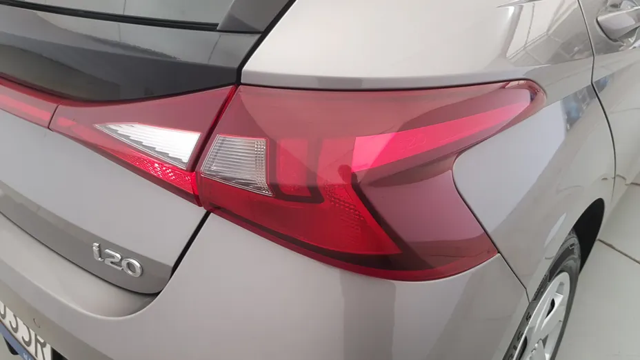 HYUNDAI i20 i20 1.2 Pure