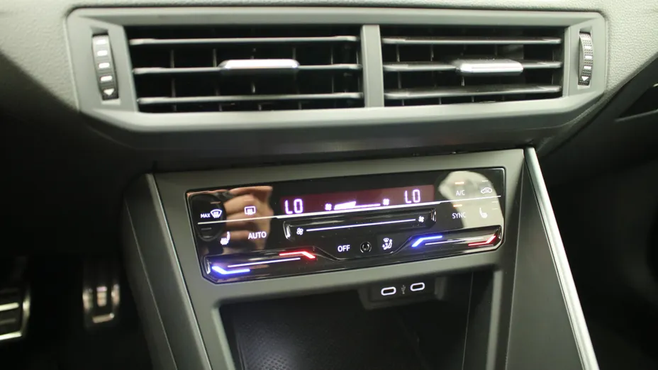 VOLKSWAGEN Taigo Taigo 1.5 TSI ACT R-Line DSG