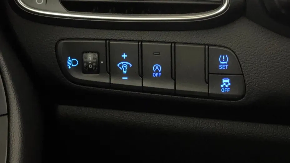 HYUNDAI i30 i30 1.0 T-GDI Modern