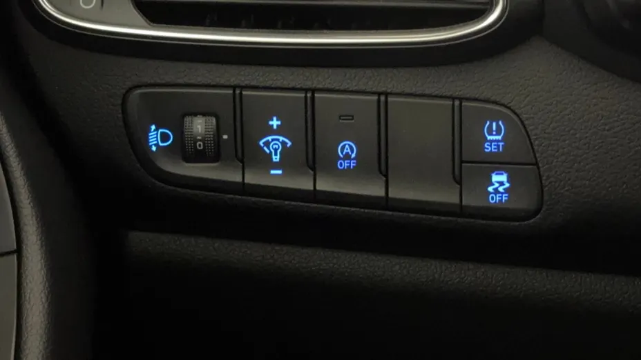 HYUNDAI i30 i30 1.0 T-GDI Modern
