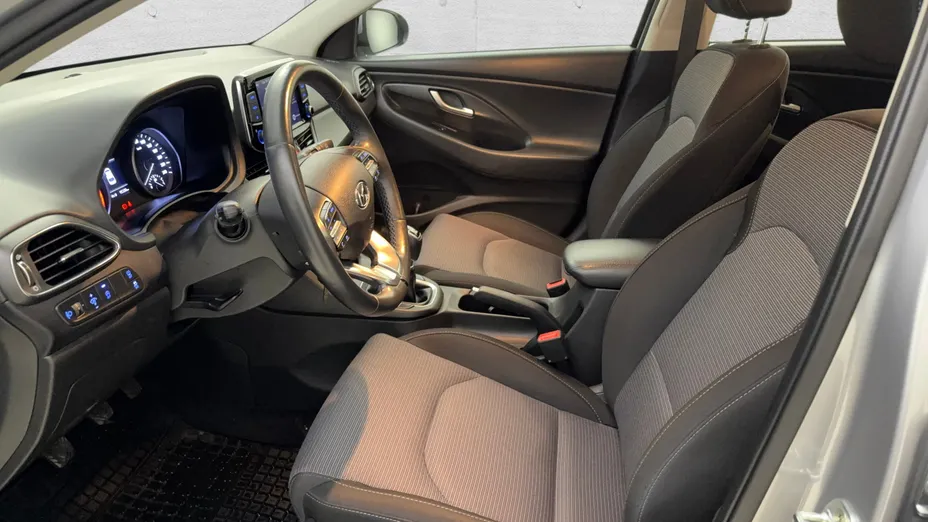 HYUNDAI i30 i30 1.0 T-GDI Modern