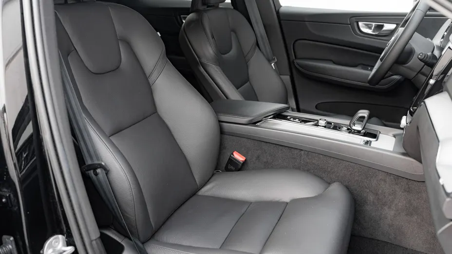 VOLVO XC60 XC60 B5 B AWD Plus Bright aut