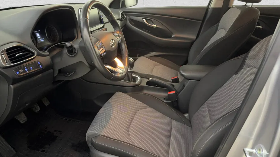 HYUNDAI i30 i30 1.0 T-GDI Modern