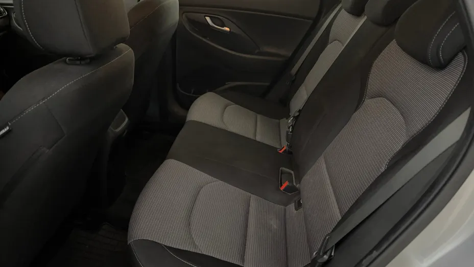 HYUNDAI i30 i30 1.0 T-GDI Modern