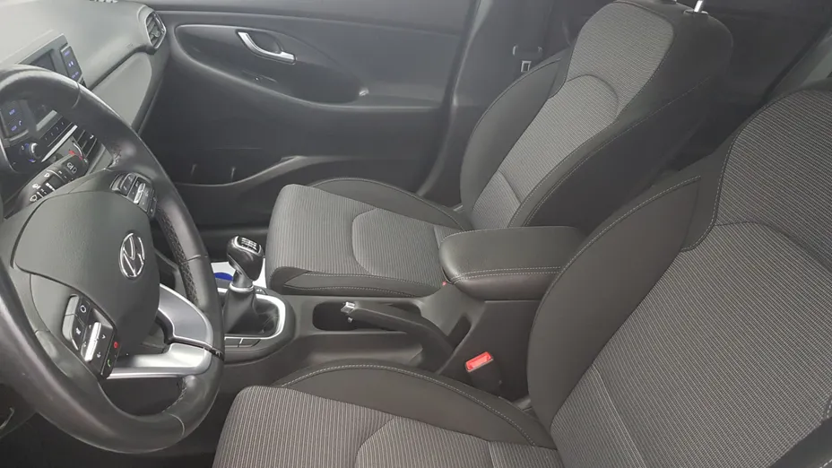 HYUNDAI i30 i30 1.4 Classic +