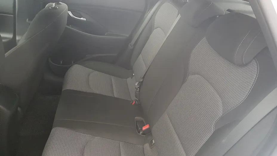 HYUNDAI i30 i30 1.4 Classic +