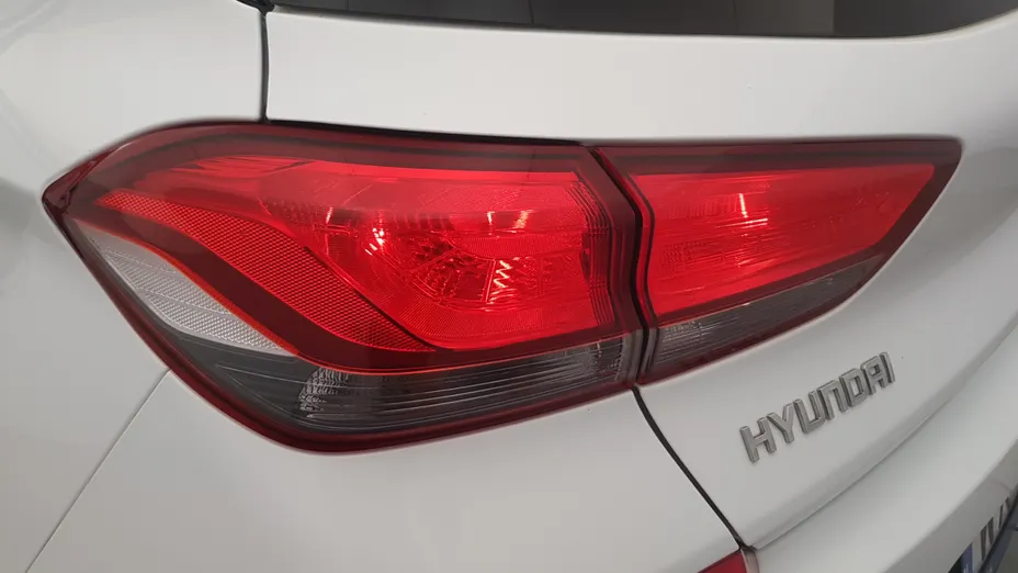 HYUNDAI i30 i30 1.4 Classic +