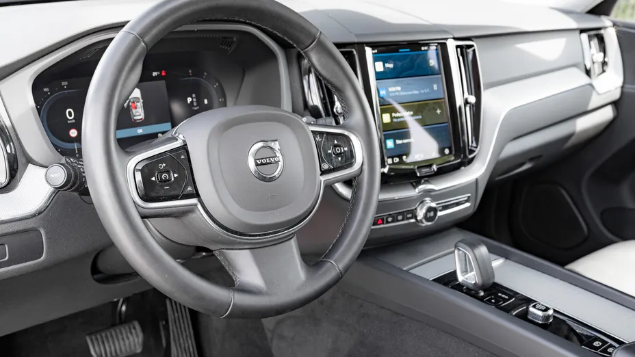 VOLVO XC60 XC60 B4 D AWD Plus Bright aut