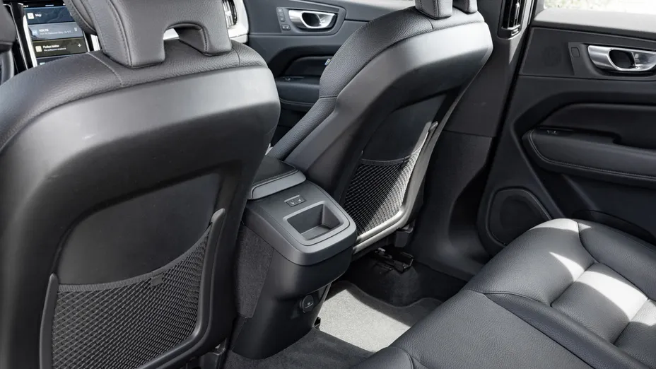 VOLVO XC60 XC60 B4 D AWD Plus Bright aut