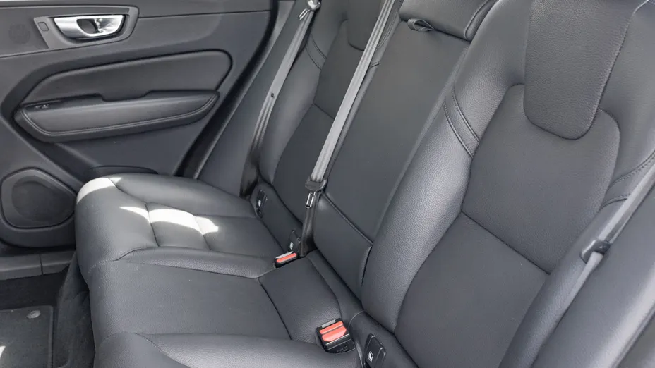 VOLVO XC60 XC60 B4 D AWD Plus Bright aut