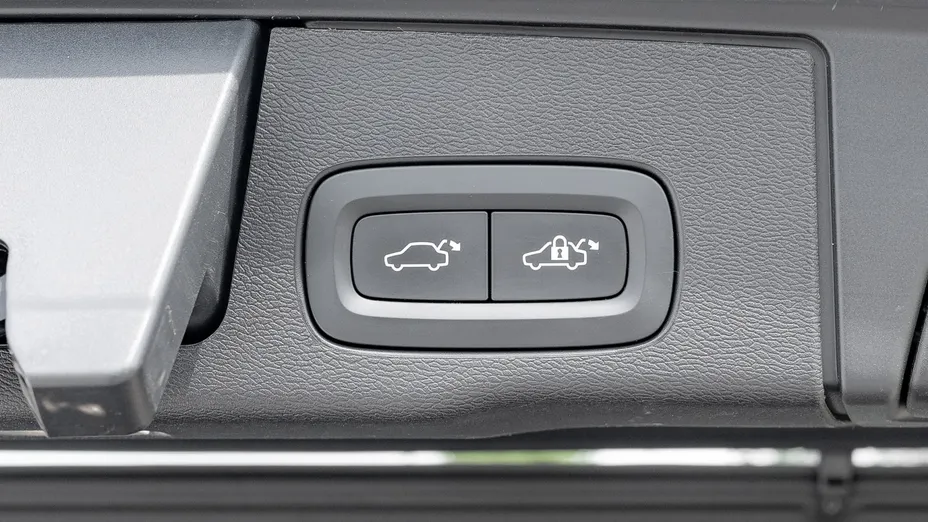 VOLVO XC60 XC60 B4 D AWD Plus Bright aut