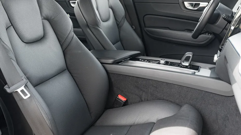 VOLVO XC60 XC60 B4 D AWD Plus Bright aut