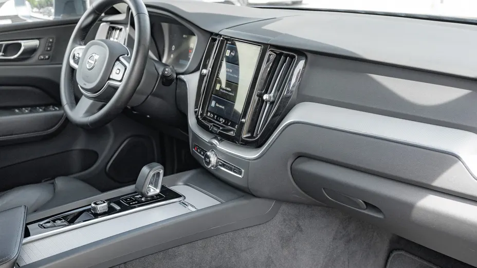 VOLVO XC60 XC60 B4 D AWD Plus Bright aut