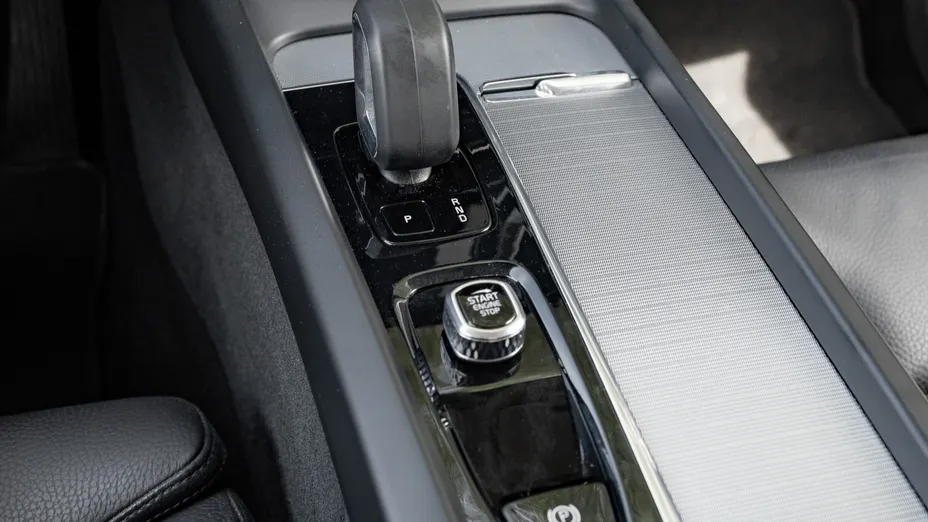 VOLVO XC60 XC60 B4 D AWD Plus Bright aut