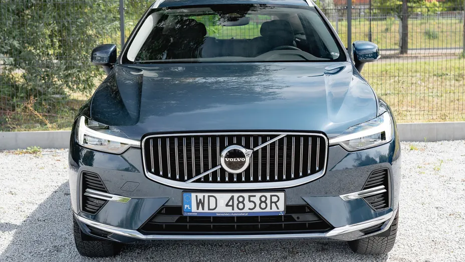 VOLVO XC60 XC60 B4 D AWD Plus Bright aut