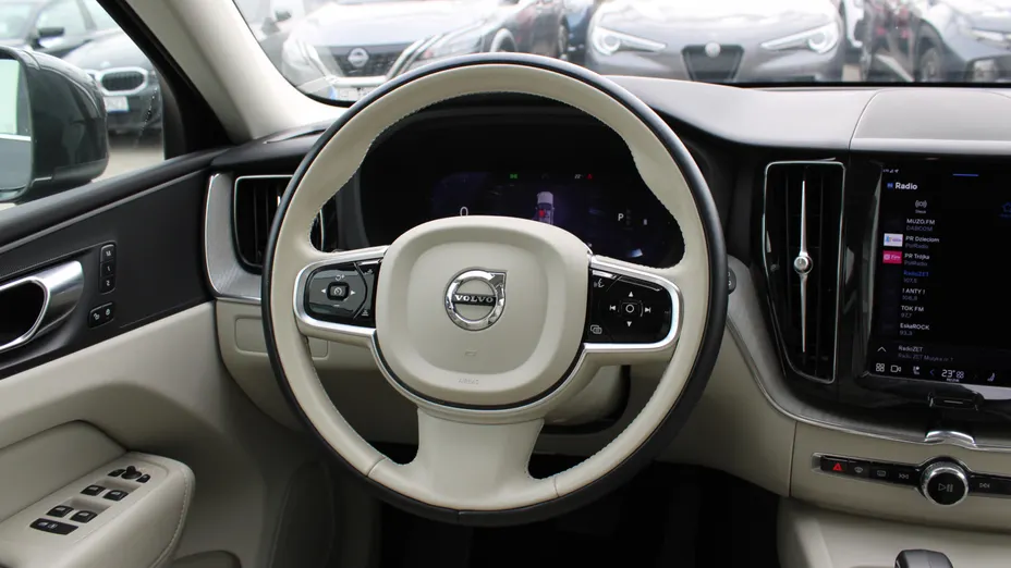 VOLVO XC60 XC60 B4 D AWD Plus Bright aut