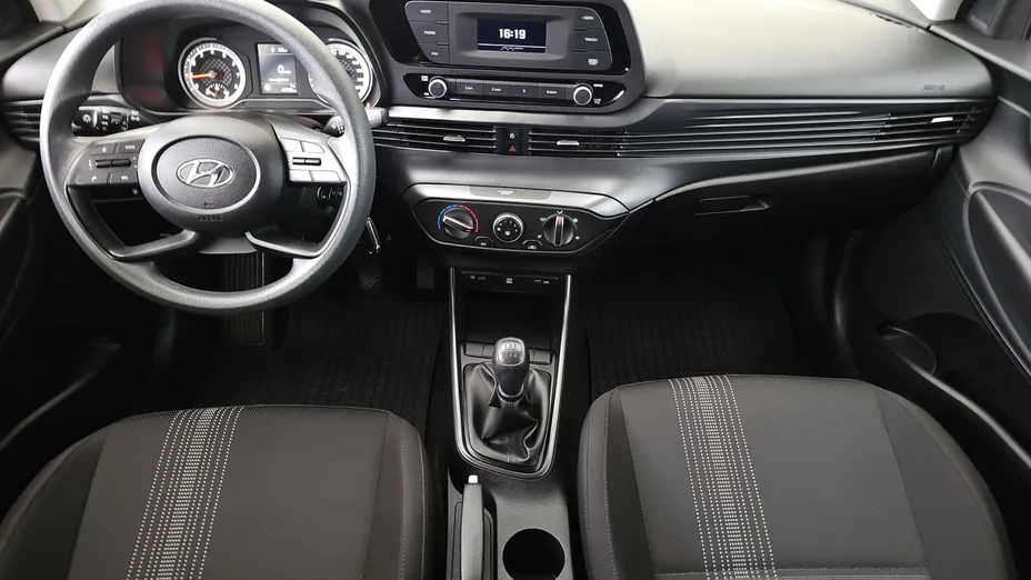 HYUNDAI i20 i20 1.2 Pure