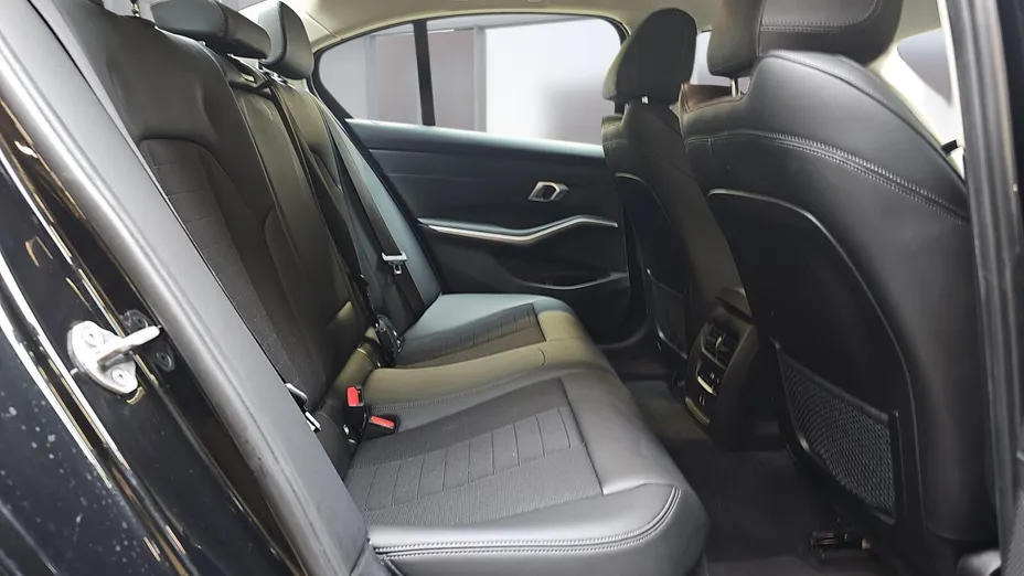 BMW Seria 3 318d mHEV aut