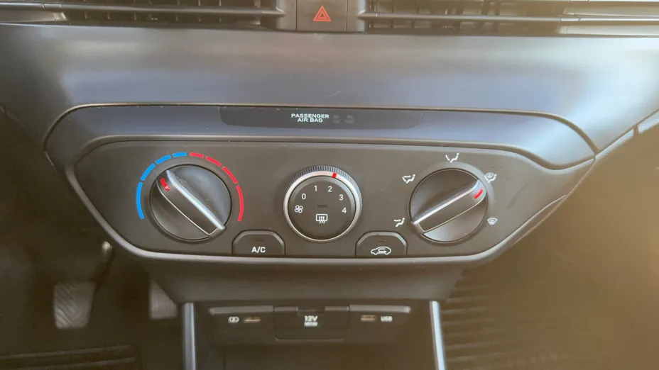 HYUNDAI i20 i20 1.2 Pure