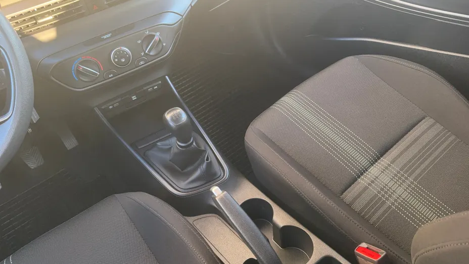 HYUNDAI i20 i20 1.2 Pure