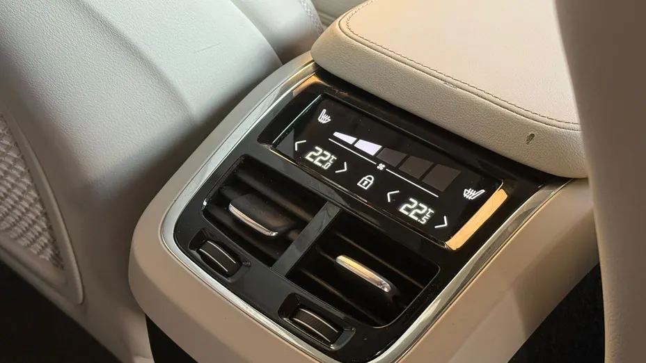 VOLVO XC90 XC90 B6 B AWD Inscription 7os aut