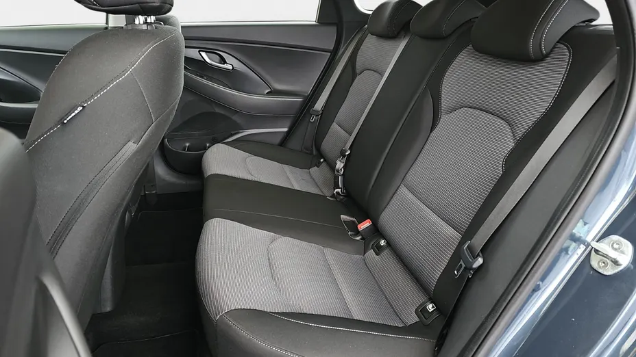 HYUNDAI i30 i30 1.5 DPI Classic +