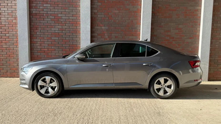 SKODA Superb Superb 2.0 TDI SCR Style DSG