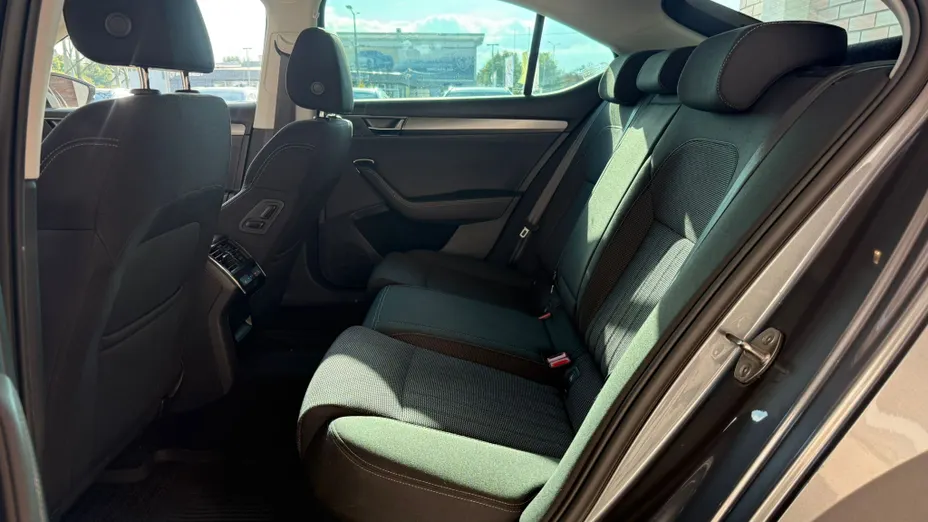 SKODA Superb Superb 2.0 TDI SCR Style DSG