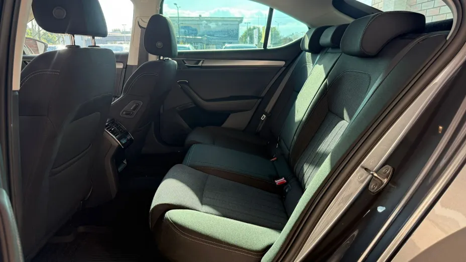 SKODA Superb Superb 2.0 TDI SCR Style DSG