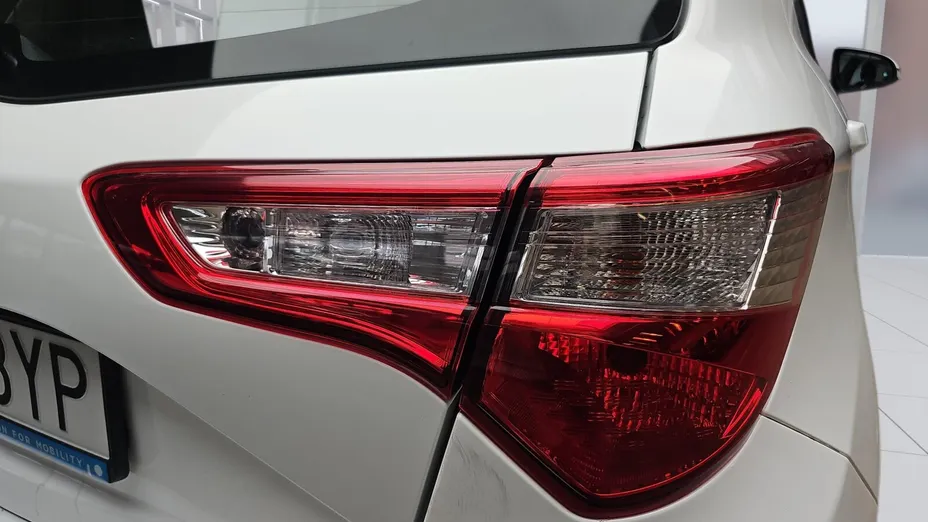 TOYOTA Yaris Yaris 1.5 Active