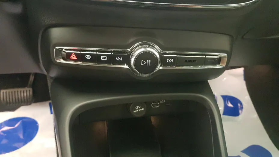 VOLVO XC40 XC40 B3 Core aut