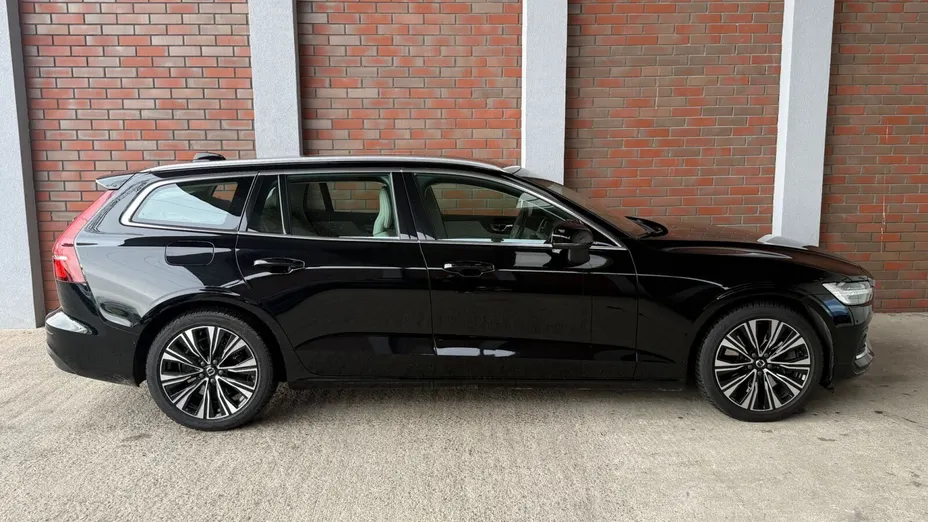 VOLVO V60 V60 B5 B AWD Plus Bright aut