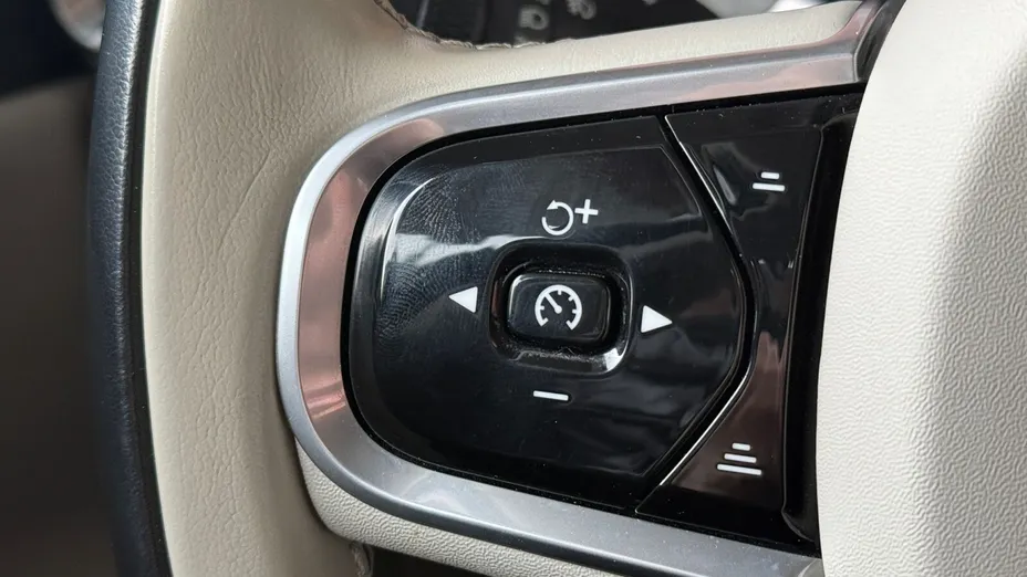 VOLVO V60 V60 B5 B AWD Plus Bright aut