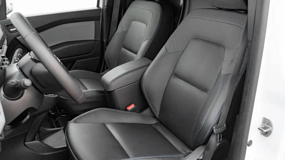 NISSAN Townstar Townstar EV Van 44kWh L1 N-Connecta