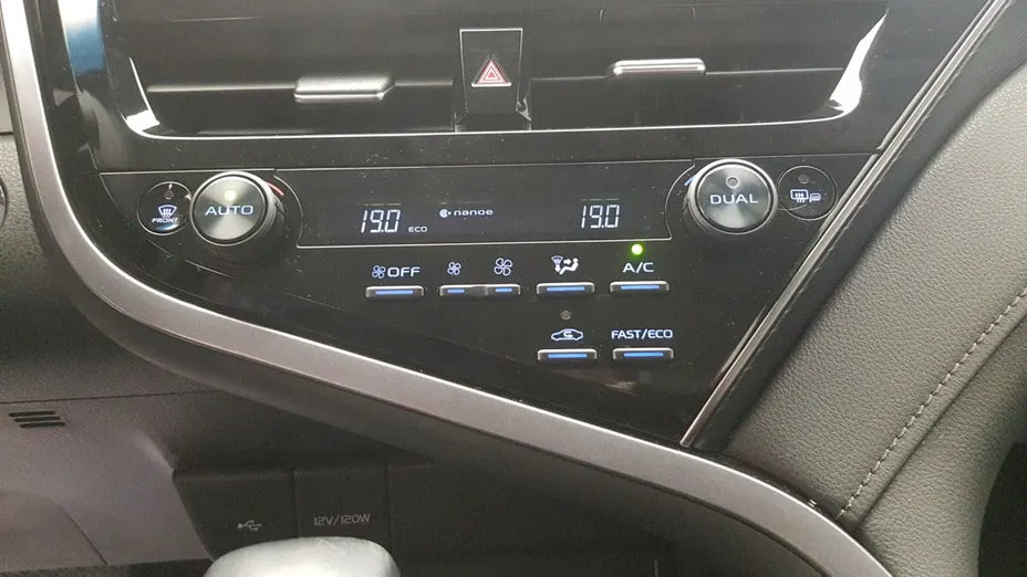 TOYOTA Camry Camry 2.5 Hybrid Comfort CVT