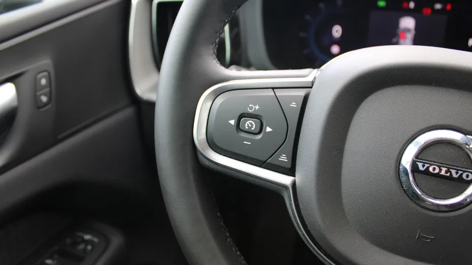 VOLVO XC60 XC60 B4 B Core aut