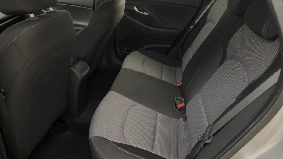 HYUNDAI i30 i30 1.0 T-GDI Modern