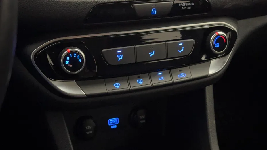 HYUNDAI i30 i30 1.0 T-GDI Modern