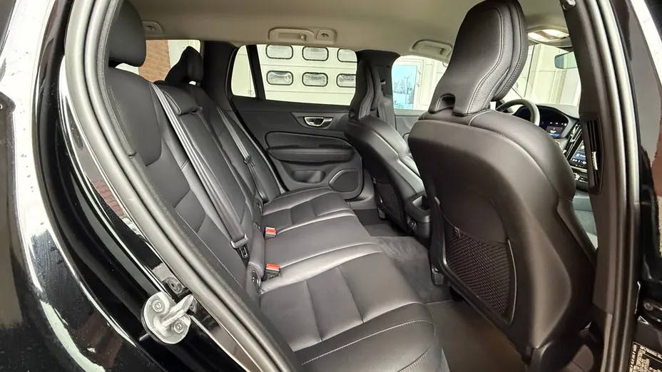 VOLVO V60 V60 B4 B Plus Dark aut