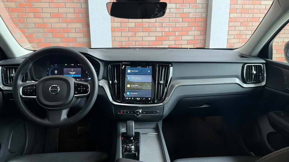 VOLVO V60 V60 B4 B Plus Dark aut