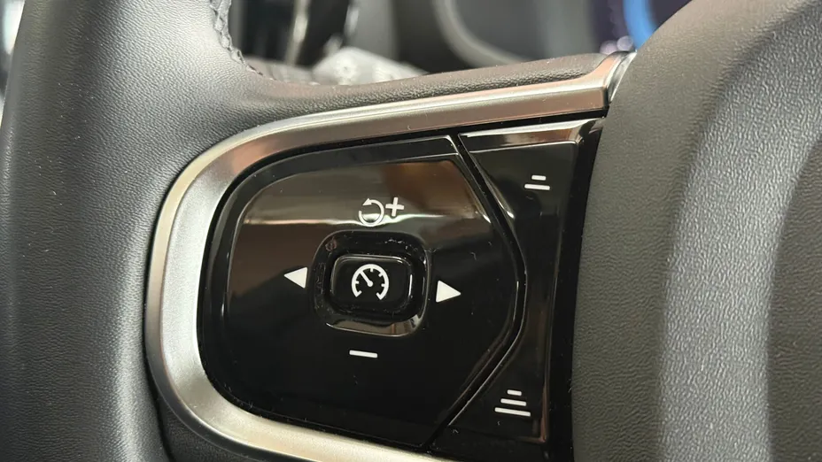 VOLVO V60 V60 B4 B Plus Dark aut