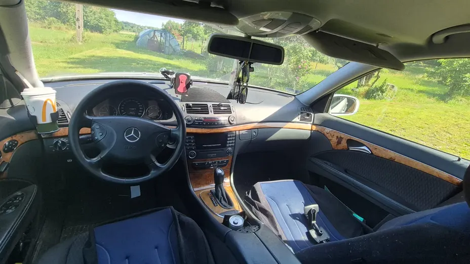 MERCEDES-BENZ E Klasa E 270 T CDI Classic